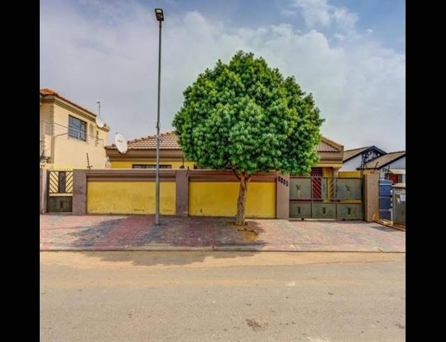 4 BEDROOM HOUSE FOR SALE IN BIRCH ACRES